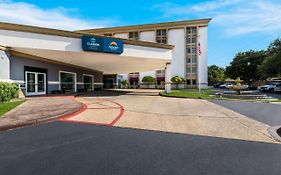 Clarion Hotel In San Angelo 3*